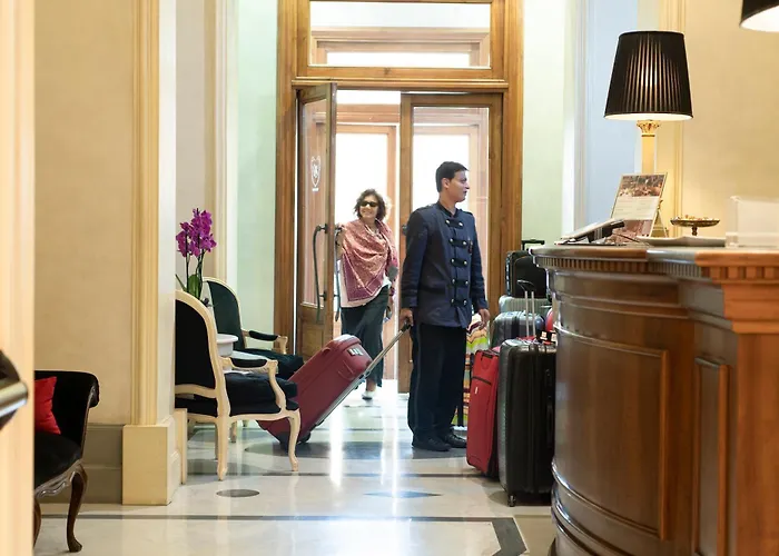 Alpi Hotel