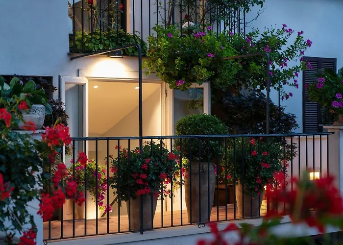 Alpi Hotel