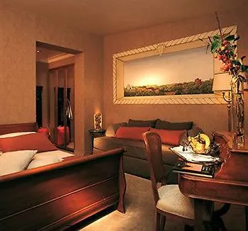 Alpi Hotel